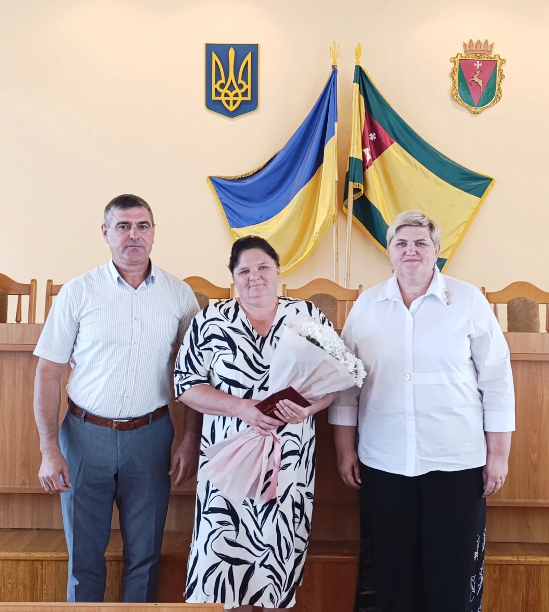 193 дитини на 35 неньок: у Сарненському районі вручили почесні відзнаки багатодітним матерям