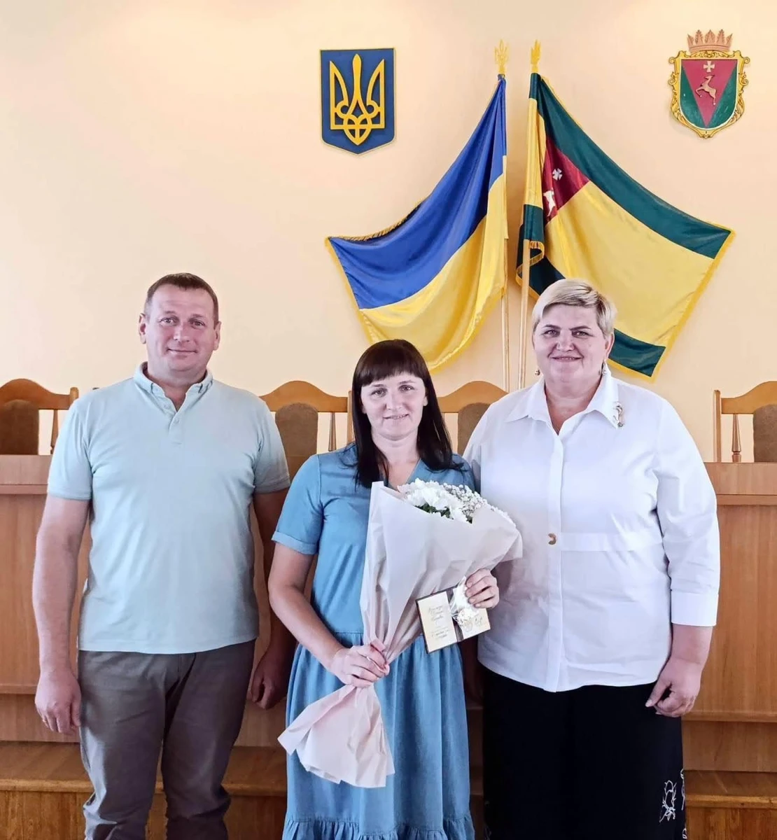 193 дитини на 35 неньок: у Сарненському районі вручили почесні відзнаки багатодітним матерям