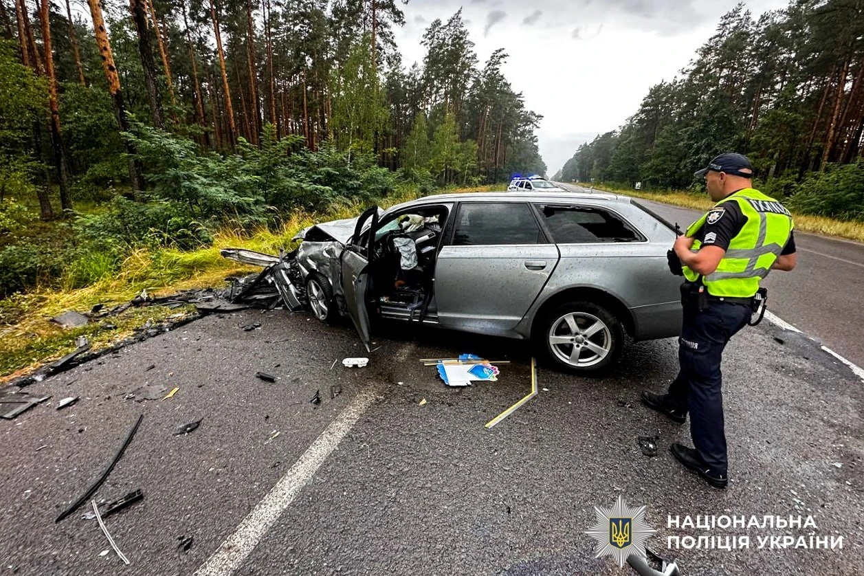 На трасі на Сарненщині зіткнулися дві Audi: 21-річна водійка загинула, інша травмувалася