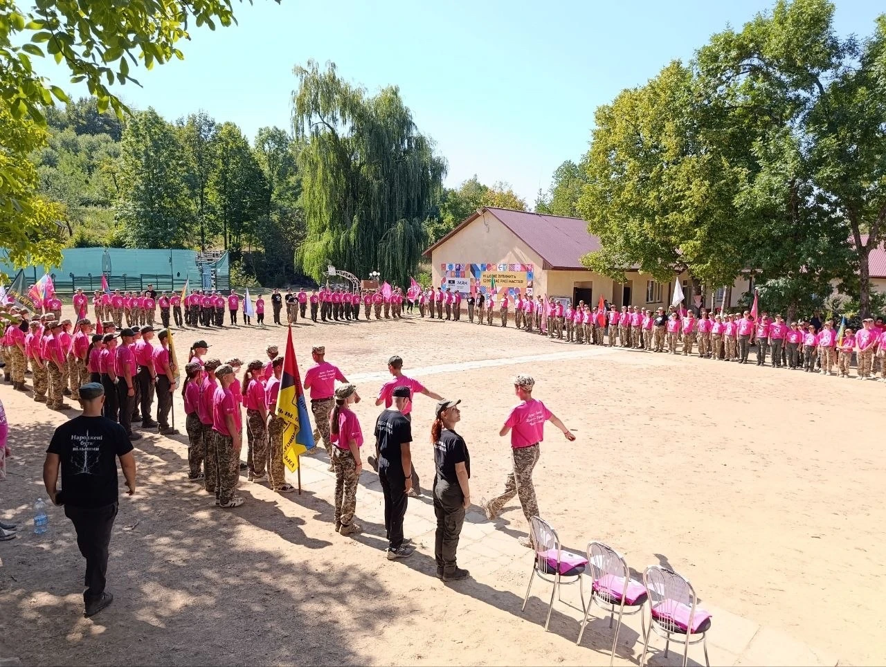 «Покоління, яке пам’ятає своє коріння»: джур із Сарненщини відзначили у вишколах на Закарпатті