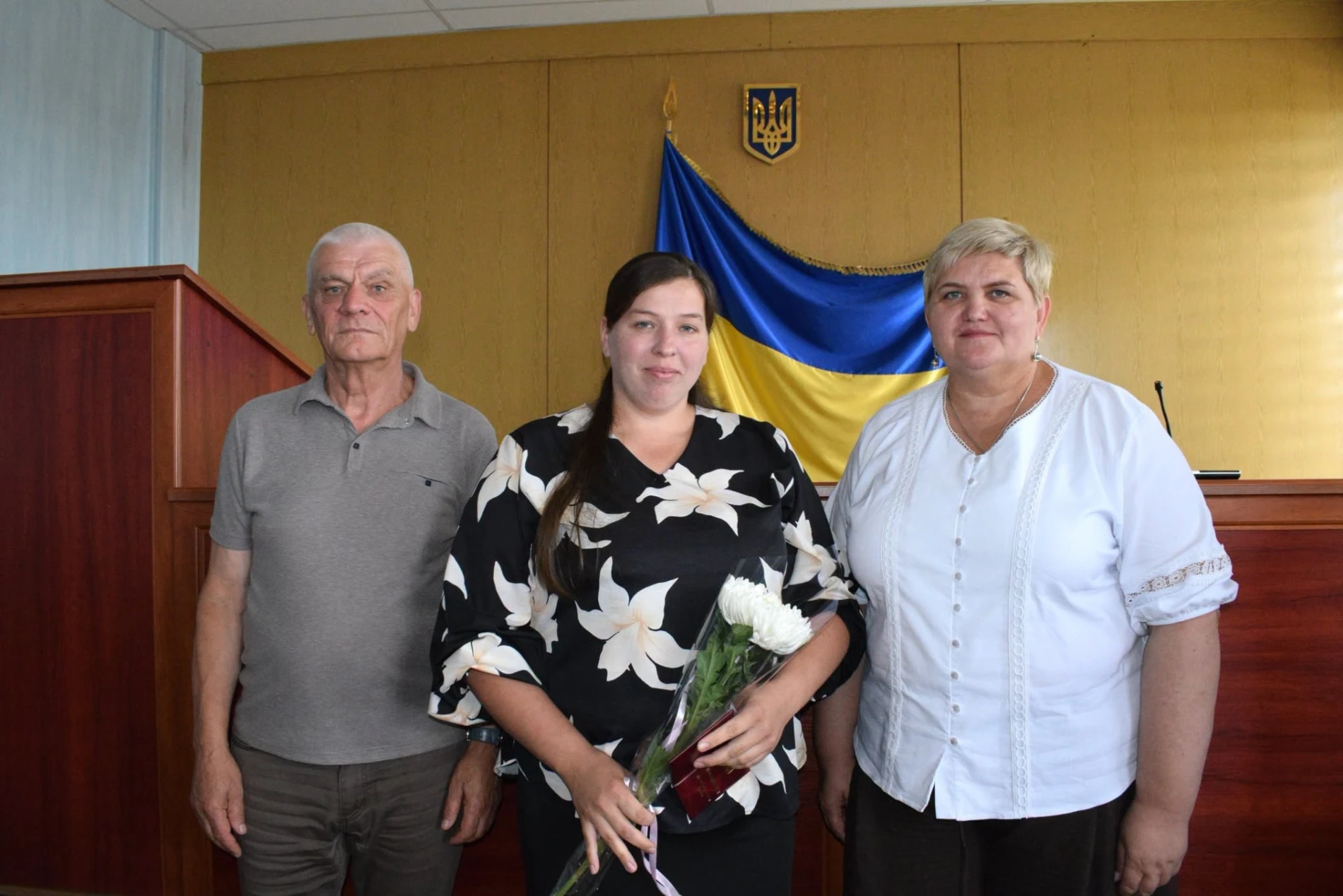 193 дитини на 35 неньок: у Сарненському районі вручили почесні відзнаки багатодітним матерям