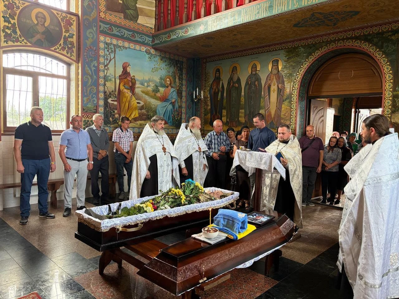 У Рокитнівській громаді попрощалися зі старшим сержантом Миколою Ничипорчуком