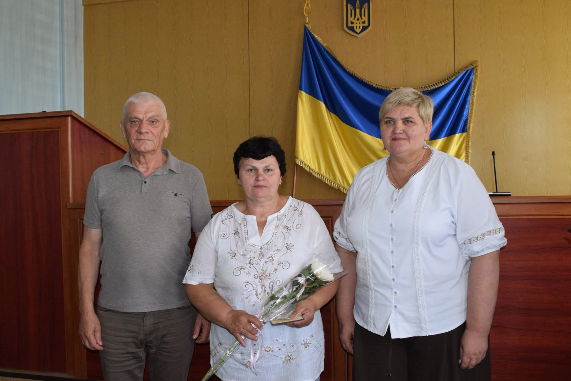 193 дитини на 35 неньок: у Сарненському районі вручили почесні відзнаки багатодітним матерям