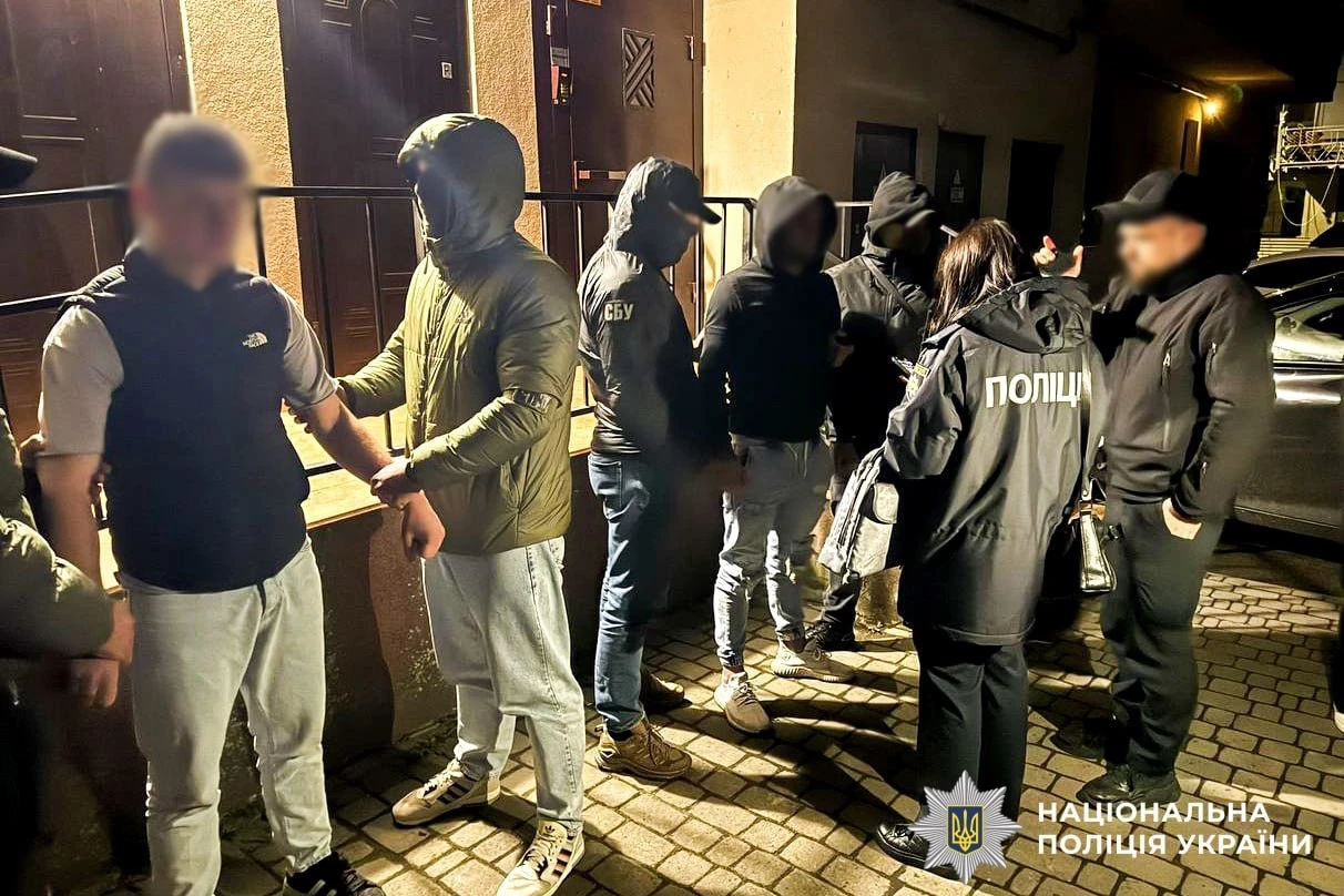 За 21 тисячу доларів організували незаконний виїзд: на Сарненщині судитимуть п’ятьох переправників