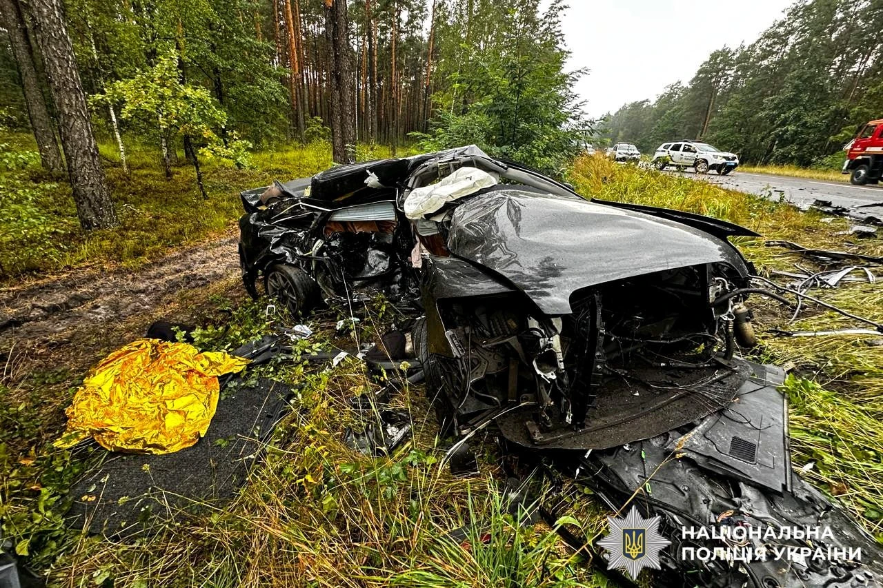 На трасі на Сарненщині зіткнулися дві Audi: 21-річна водійка загинула, інша травмувалася
