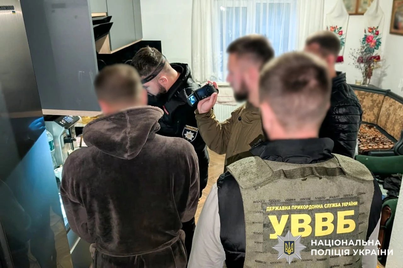 Молодик із Сарн намагався організувати незаконний перетин кордону — його взяли під варту