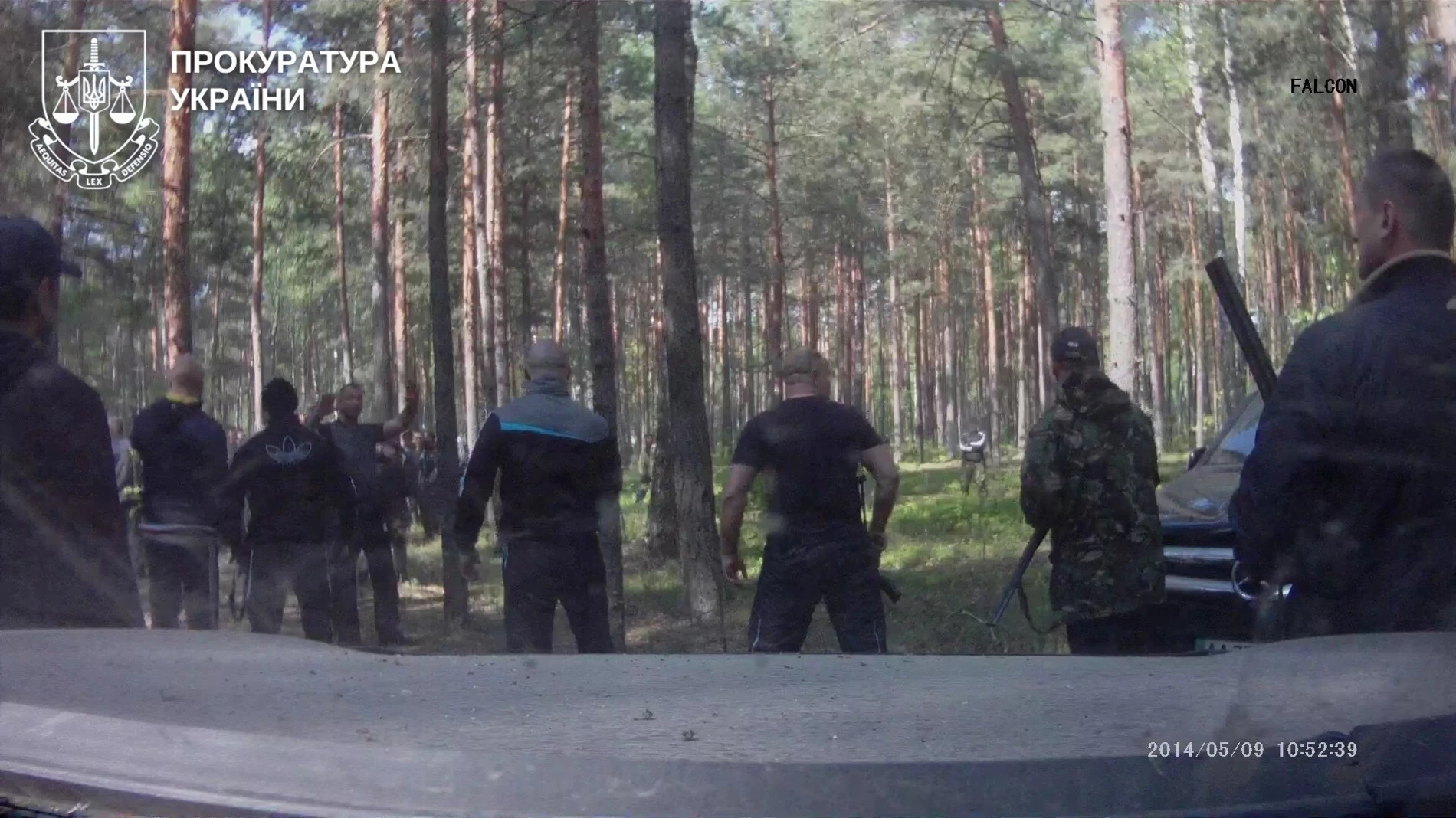 Стріляли по авто і били людей: на Сарненщині засудили 11 «керівників» над бурштинокапачами