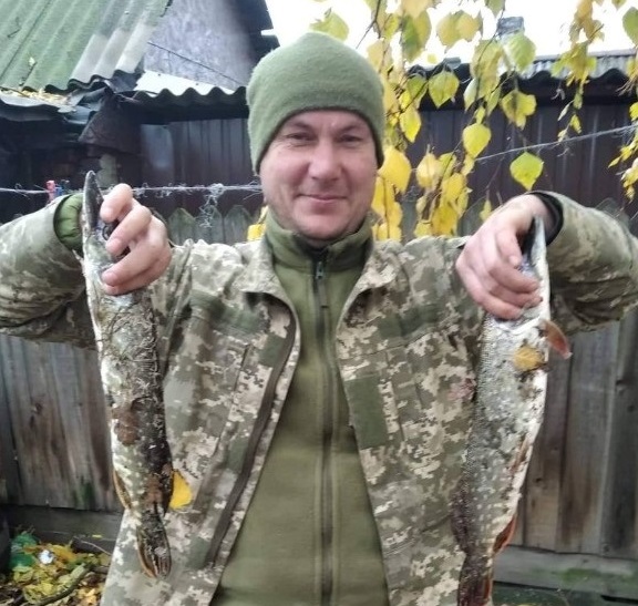 Олександр Шегера демонструє улов.