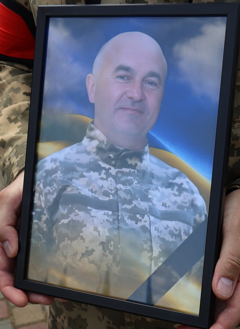 Портрет Геннадія Бондаря.