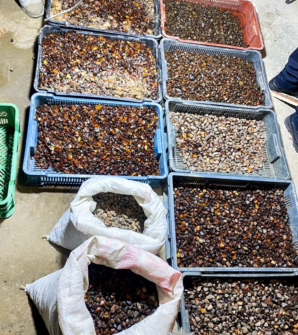 Вилучене каміння.