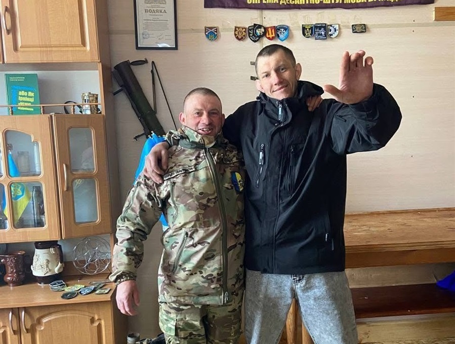 Захисники Микола Масовець і Євгеній Гуз.