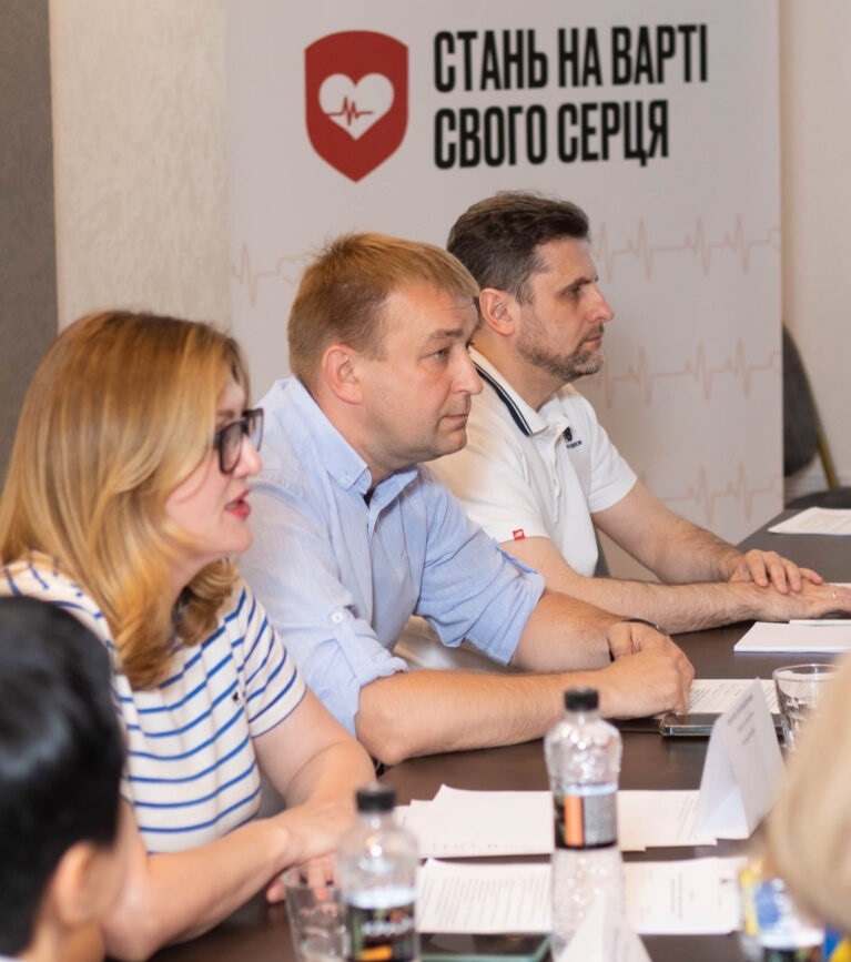 Білик Юрій Романович – голова постійної комісії Рівненської обласної ради з питань охорони здоров’я, материнства та дитинства.