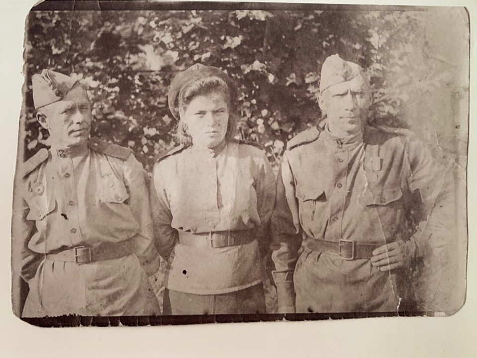 Марія Терентіївна і її майбутній чоловік Василь Байда. 1944 рік, Німеччина.