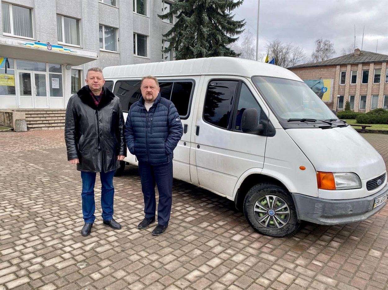 авто для зсу, автомобіль від рокитнівської громади для захисників