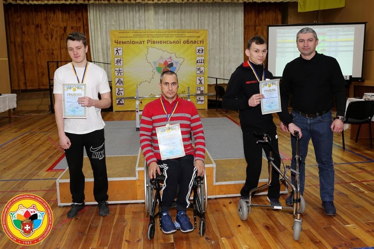 Чемпіон Сергій Шутак.