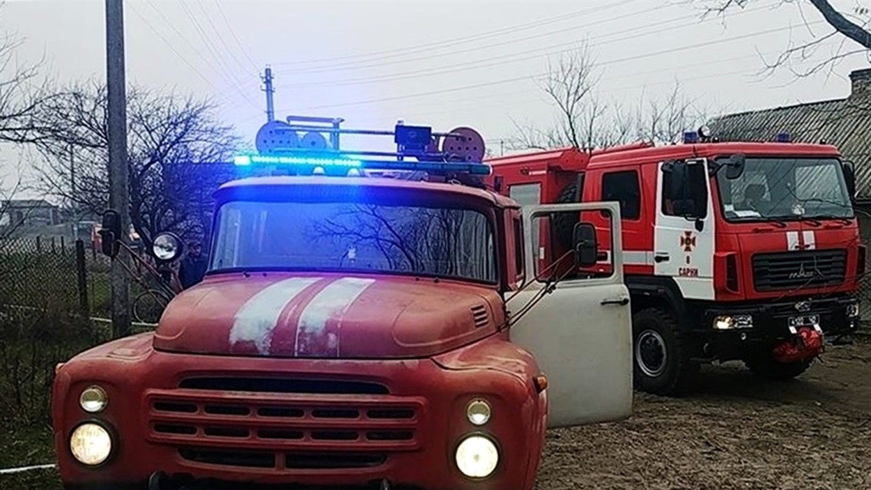 Автомобіль В’ячеслава працює на пожежі в селі Люхча у 2019 році.