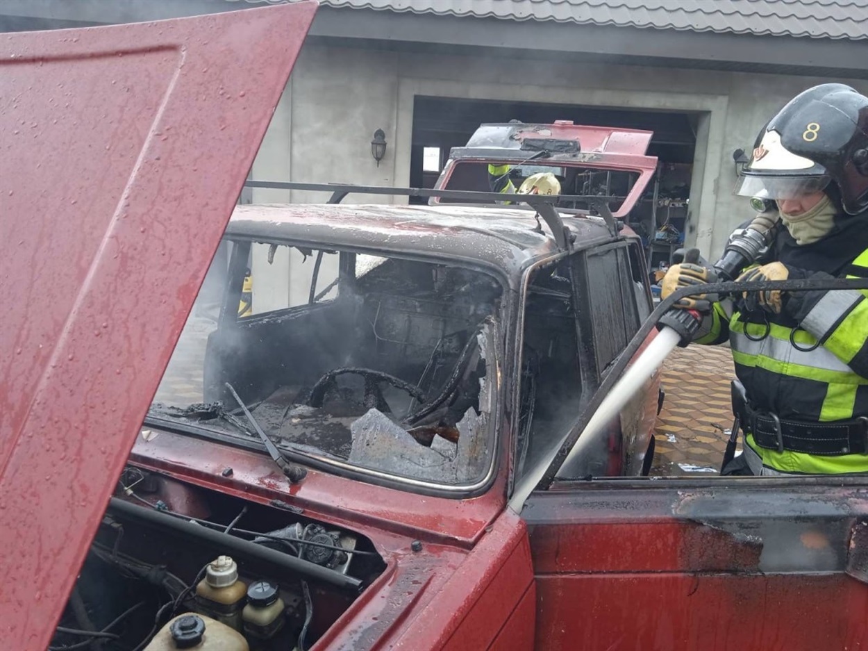 пожежа ваз авто сарни комунальна