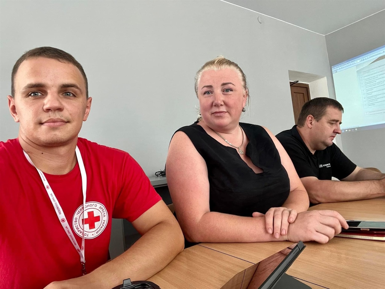 Олена на засіданні робочої групи.