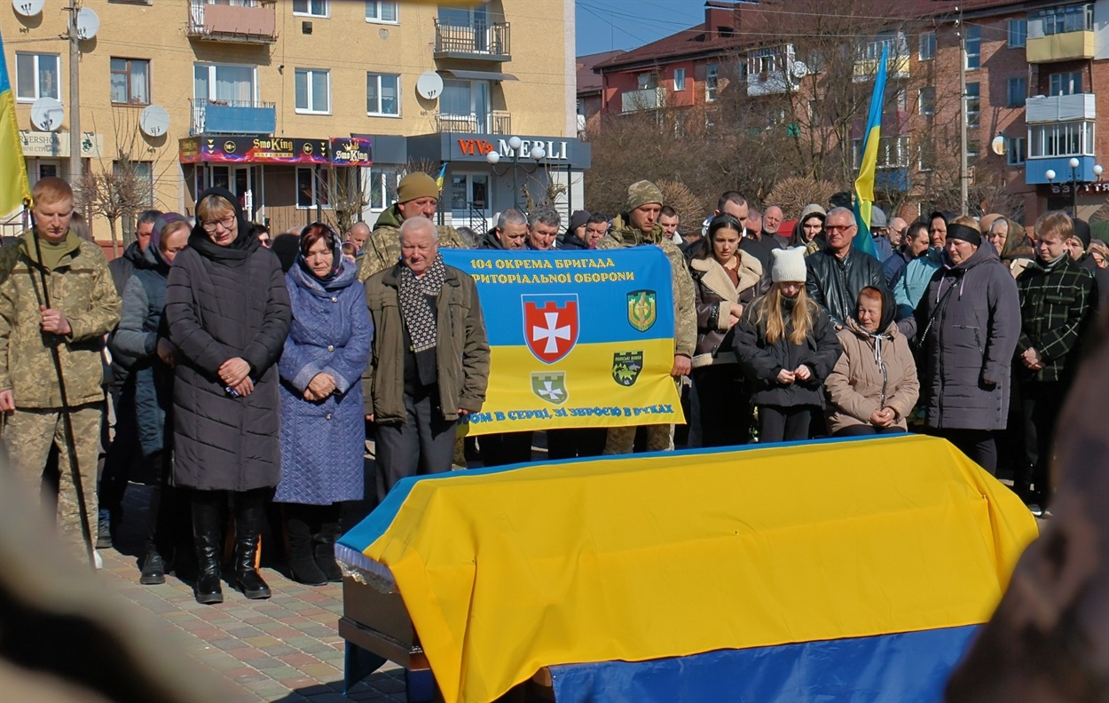 Родина загиблого воїна Олександра Касацького.