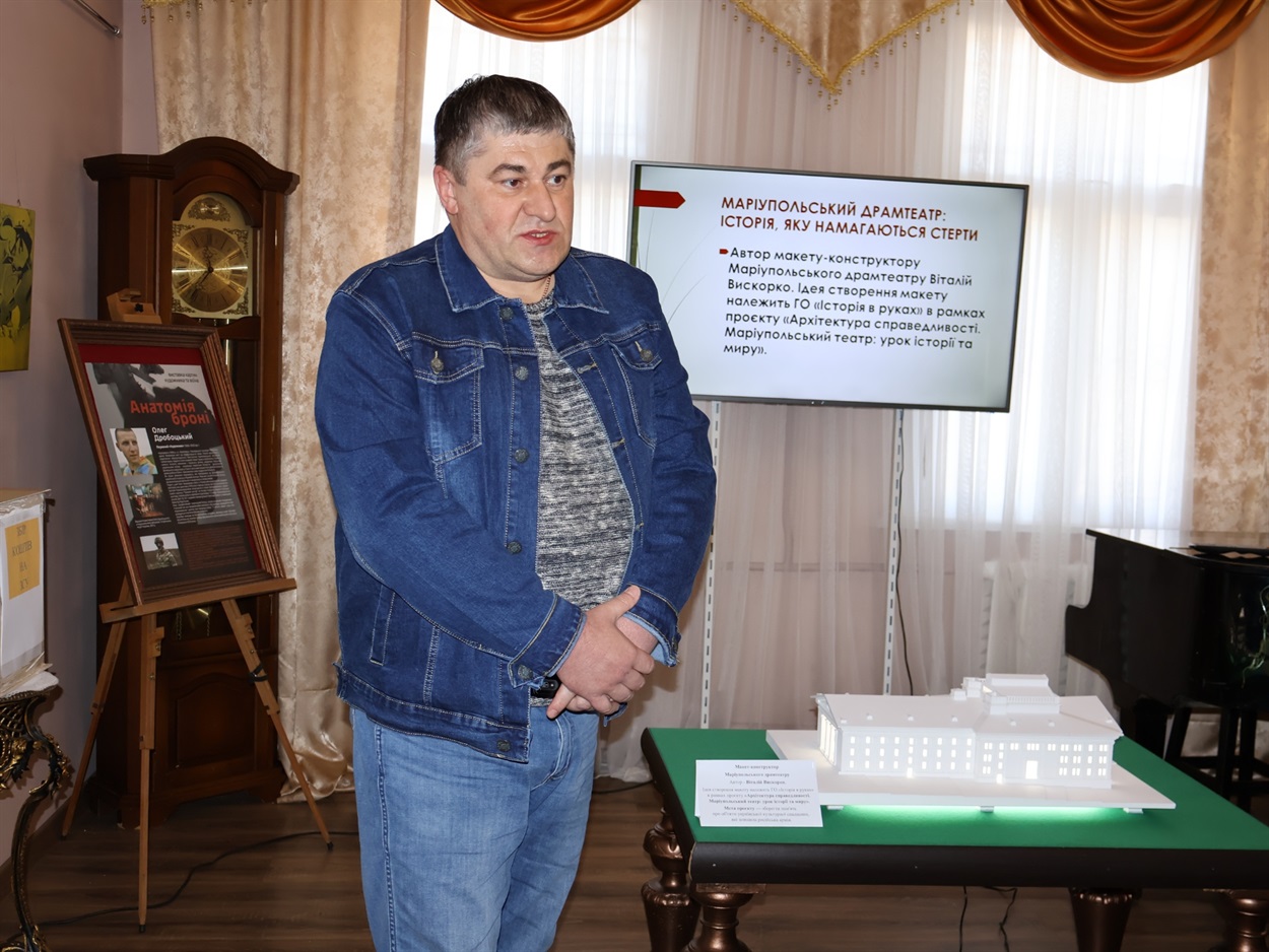 Павло Гусак розповідає про події в Маріуполі.
