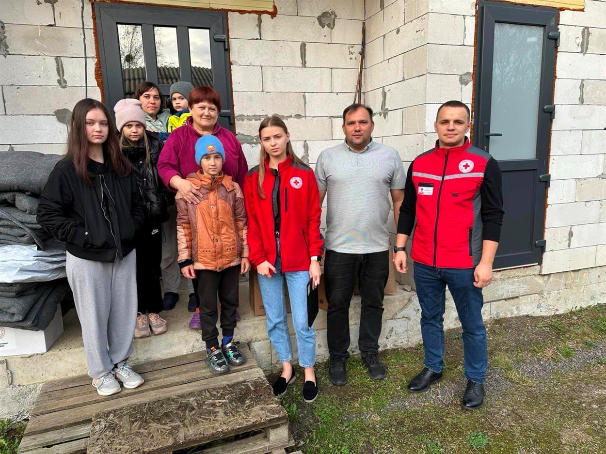 Допомога ВПО в селі Олексіївка.