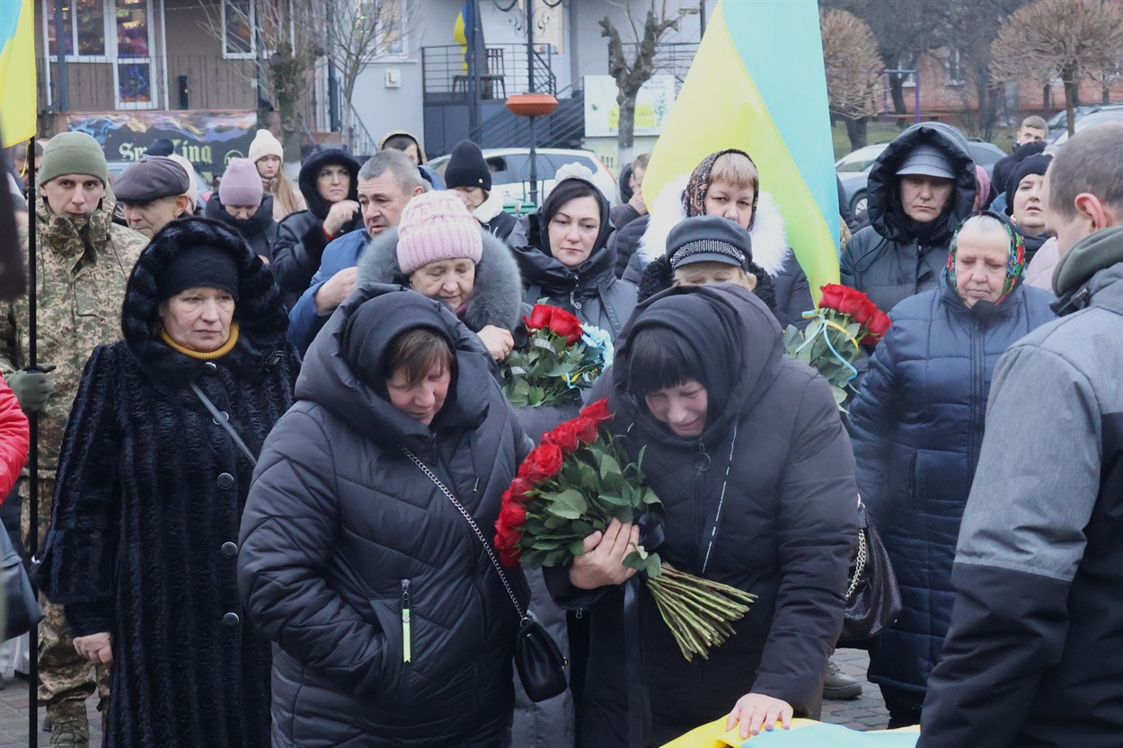 Рідні загиблого захисника.