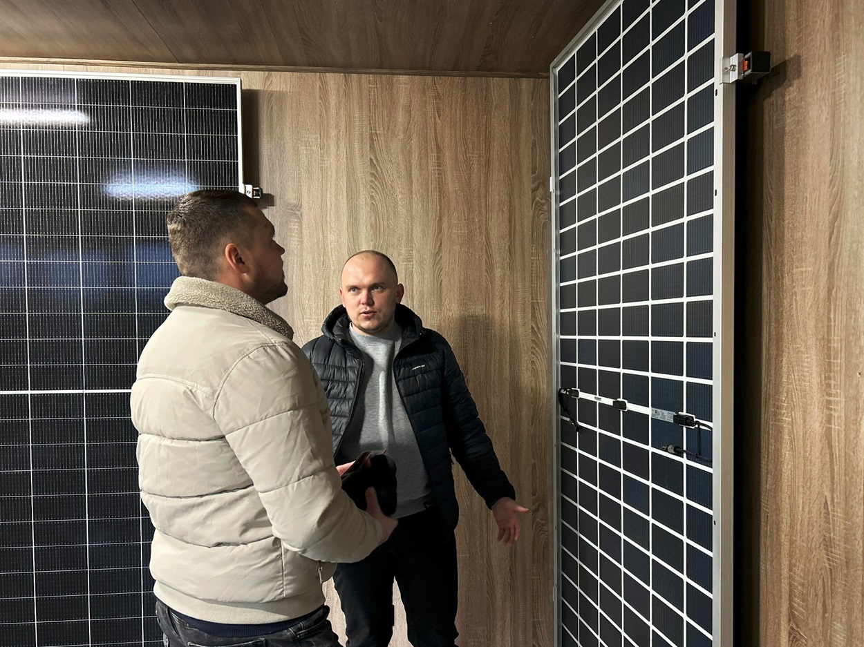 В офісі Solars Re-Energy.