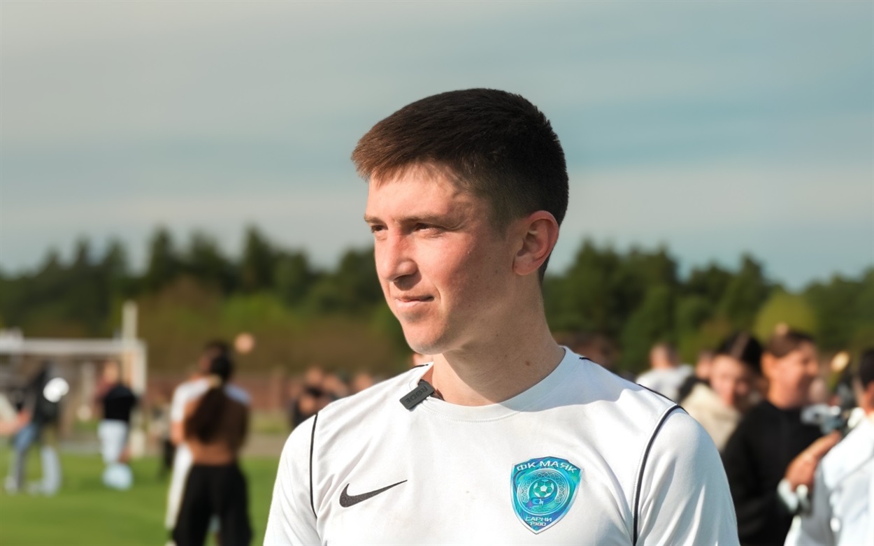 Півзахисник «Маяка» Віктор Кір’ях.