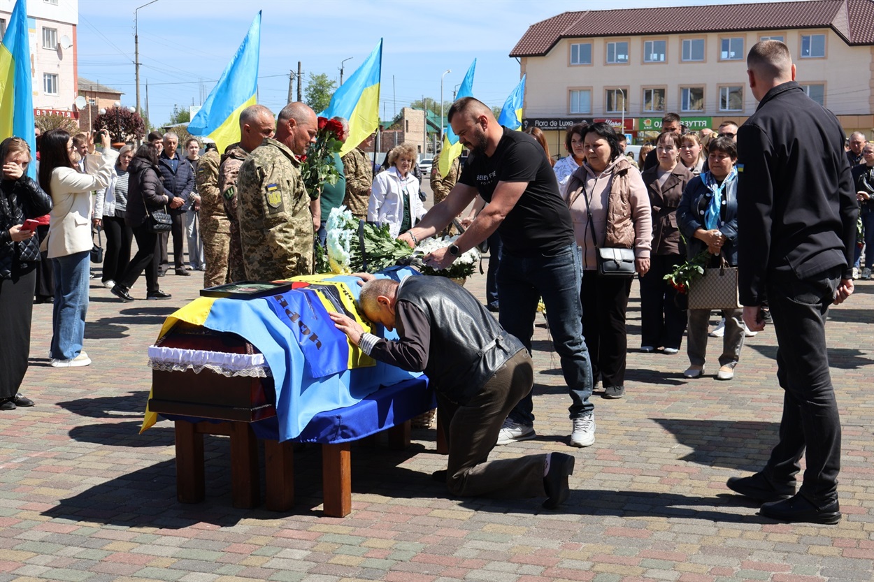 Прощання з воїном.