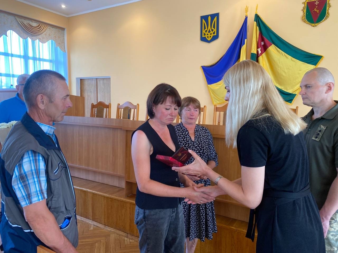 У Сарнах орденами й відзнакою нагородили полеглих військових із району