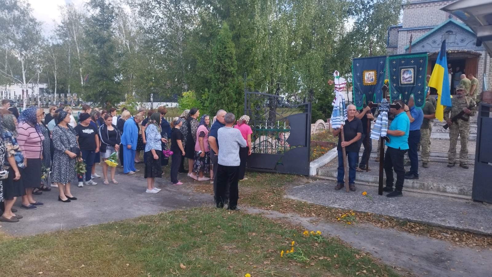 У громаді Сарненського району попрощалися з померлим військовим