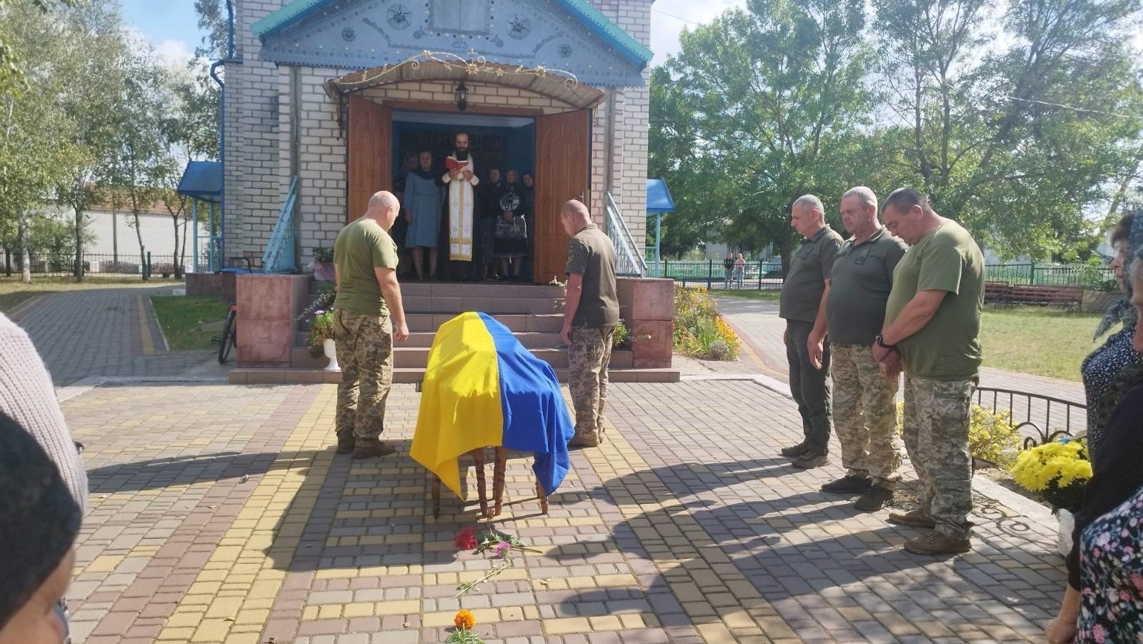 У громаді Сарненського району попрощалися з померлим військовим
