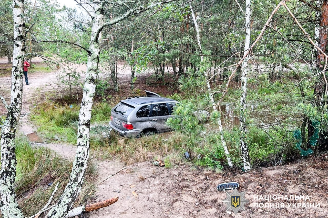 У Сарненському районі 17-річний місцевий вкрав авто і вʼїхав у канаву: його судитимуть