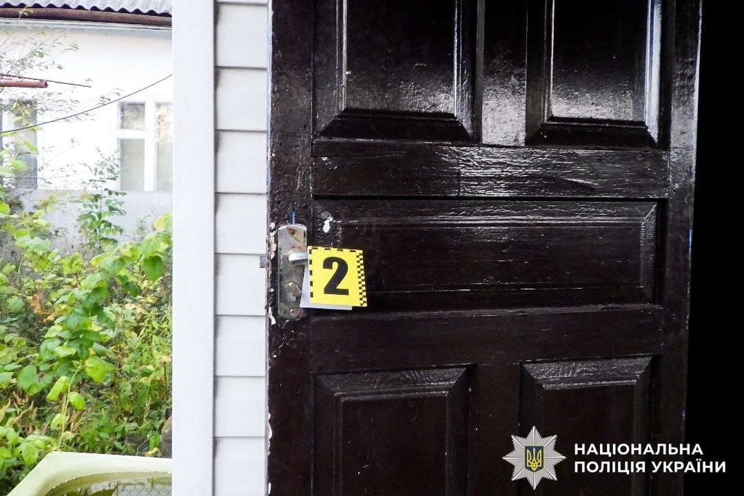 У Сарнах місцевий житель вдарив ножем знайомого у спину: потерпілого госпіталізували