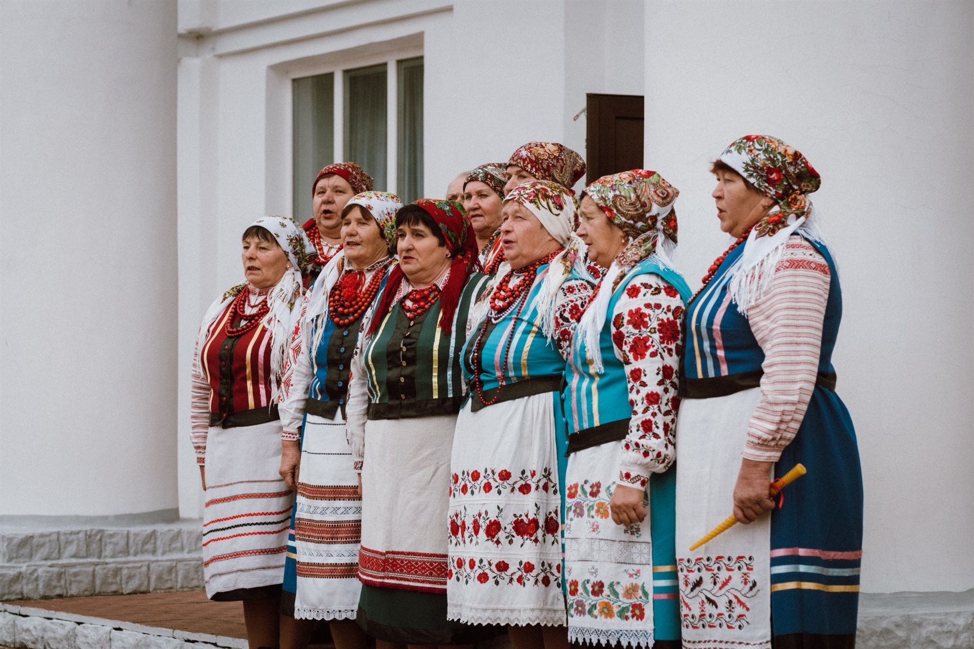 «Осінь весільна»: у Сарнах відтворили обрядове поліське весілля