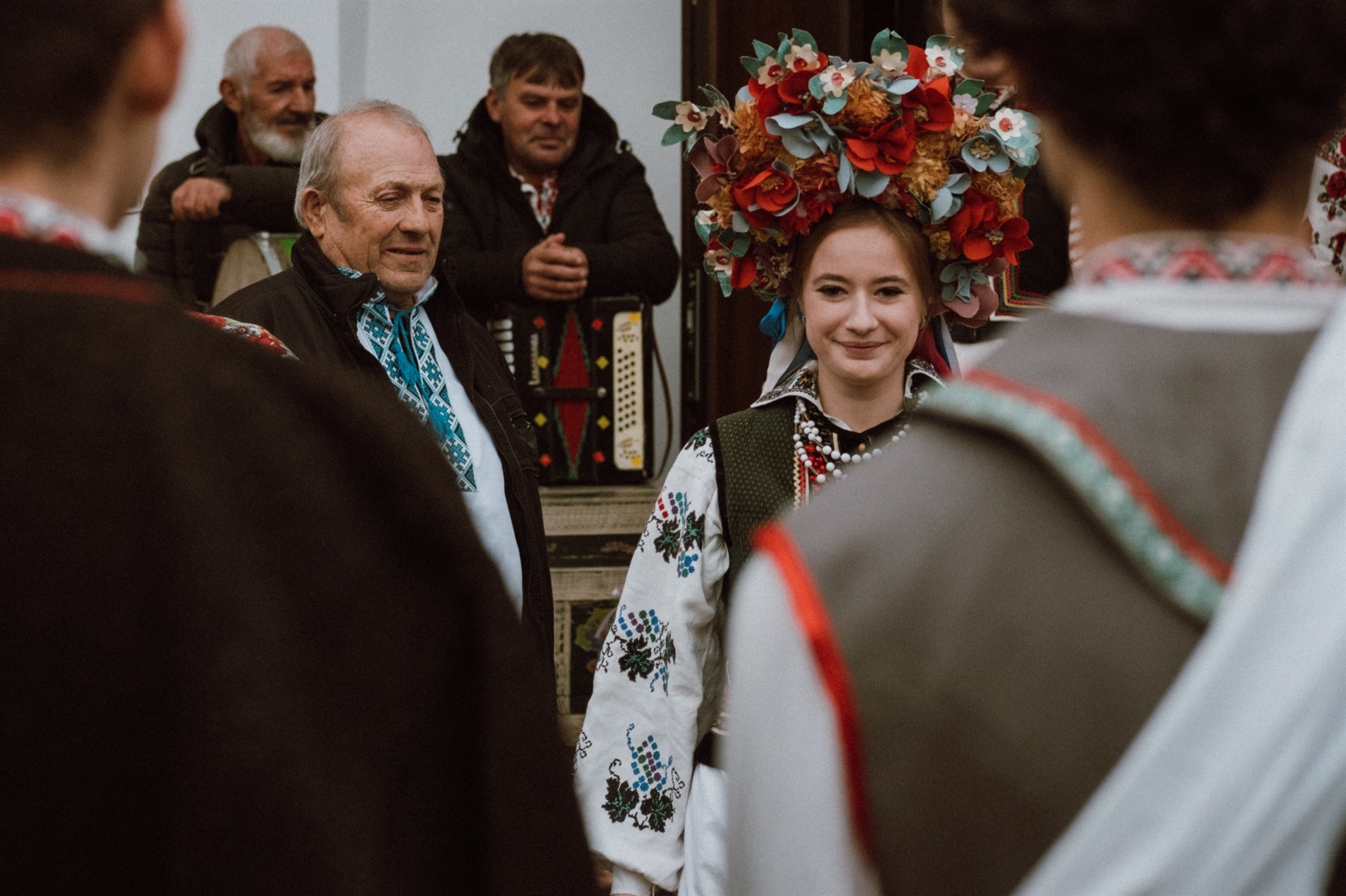 «Осінь весільна»: у Сарнах відтворили обрядове поліське весілля