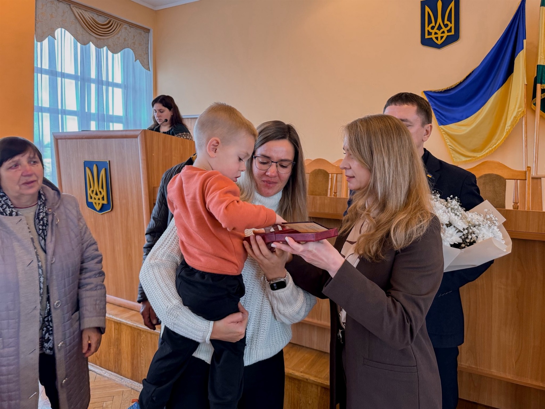 Родинам загиблих військових із Сарненського району вручили державні нагороди