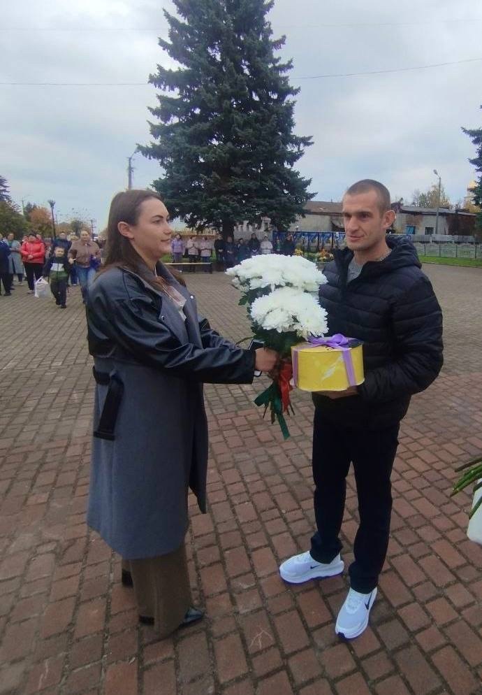 У Сарненському районі зустріли звільненого з російського полону бійця АТО
