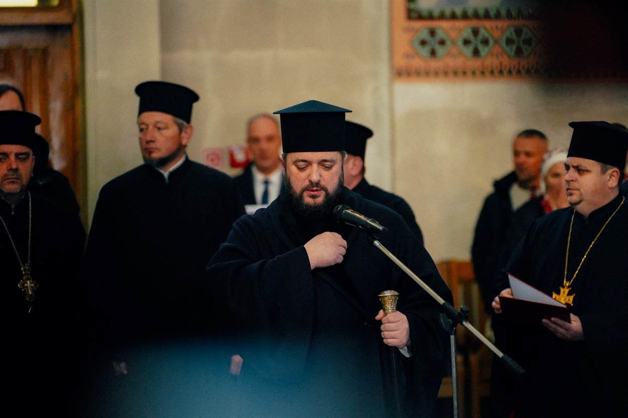 Митрополит Іларіон.