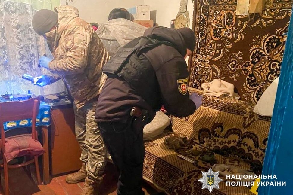 Побутова сварка обернулась кримінальною справою: на Рокитнівщині знайшли гранати та патрони