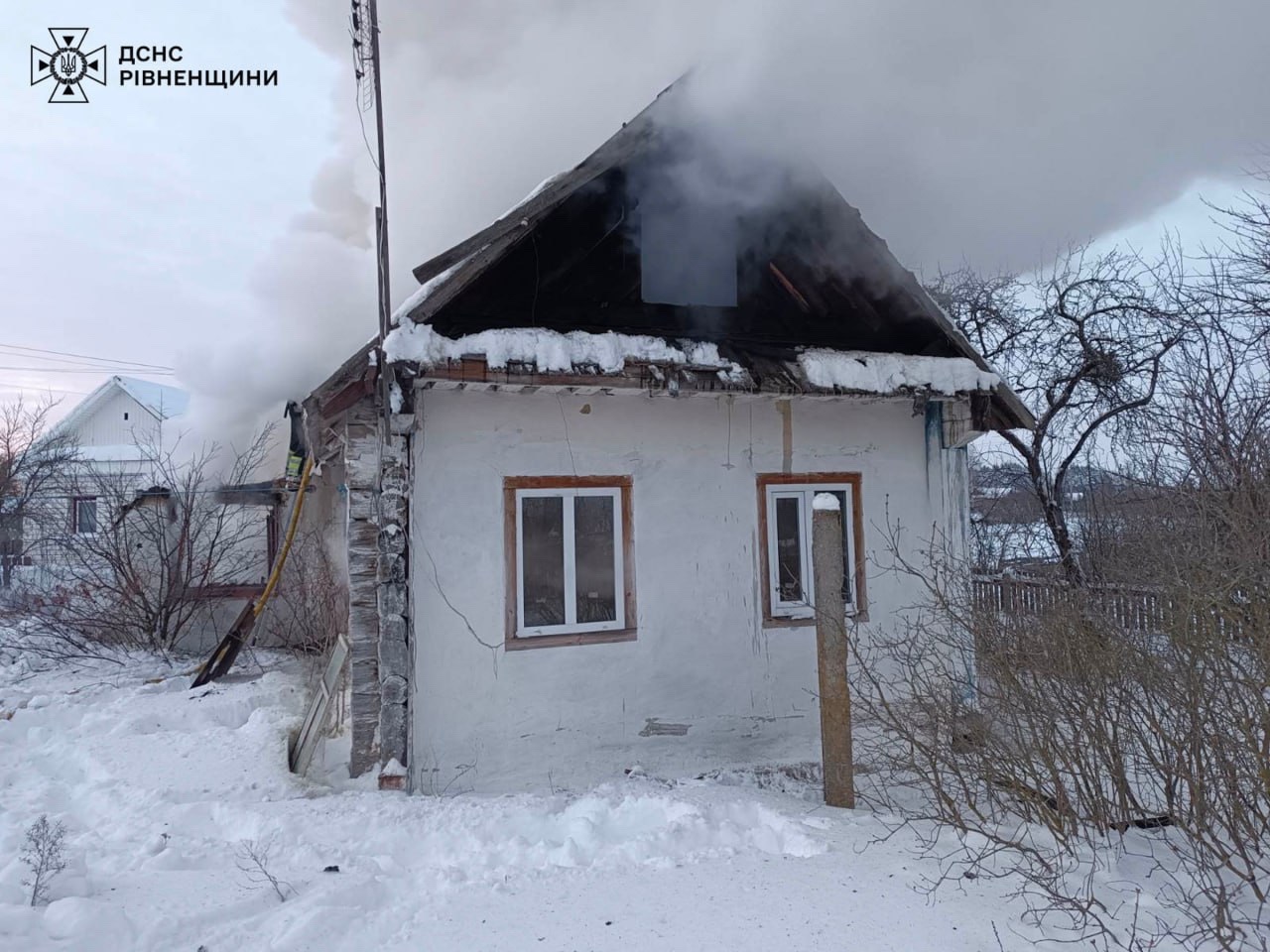 У Сарненському районі зайнявся житловий будинок
