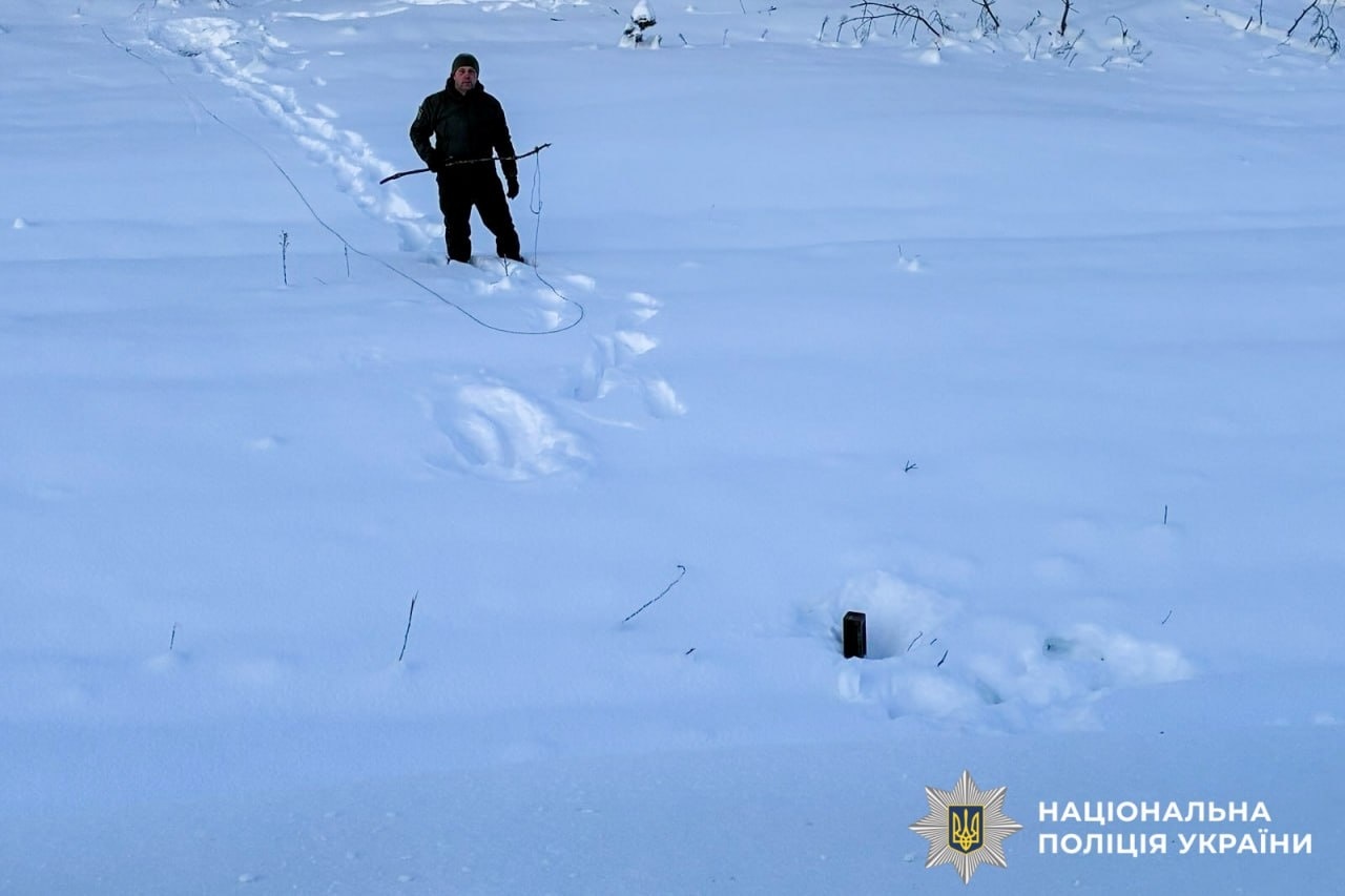 На Рівненщині знешкодили боєприпаси поблизу залізниці