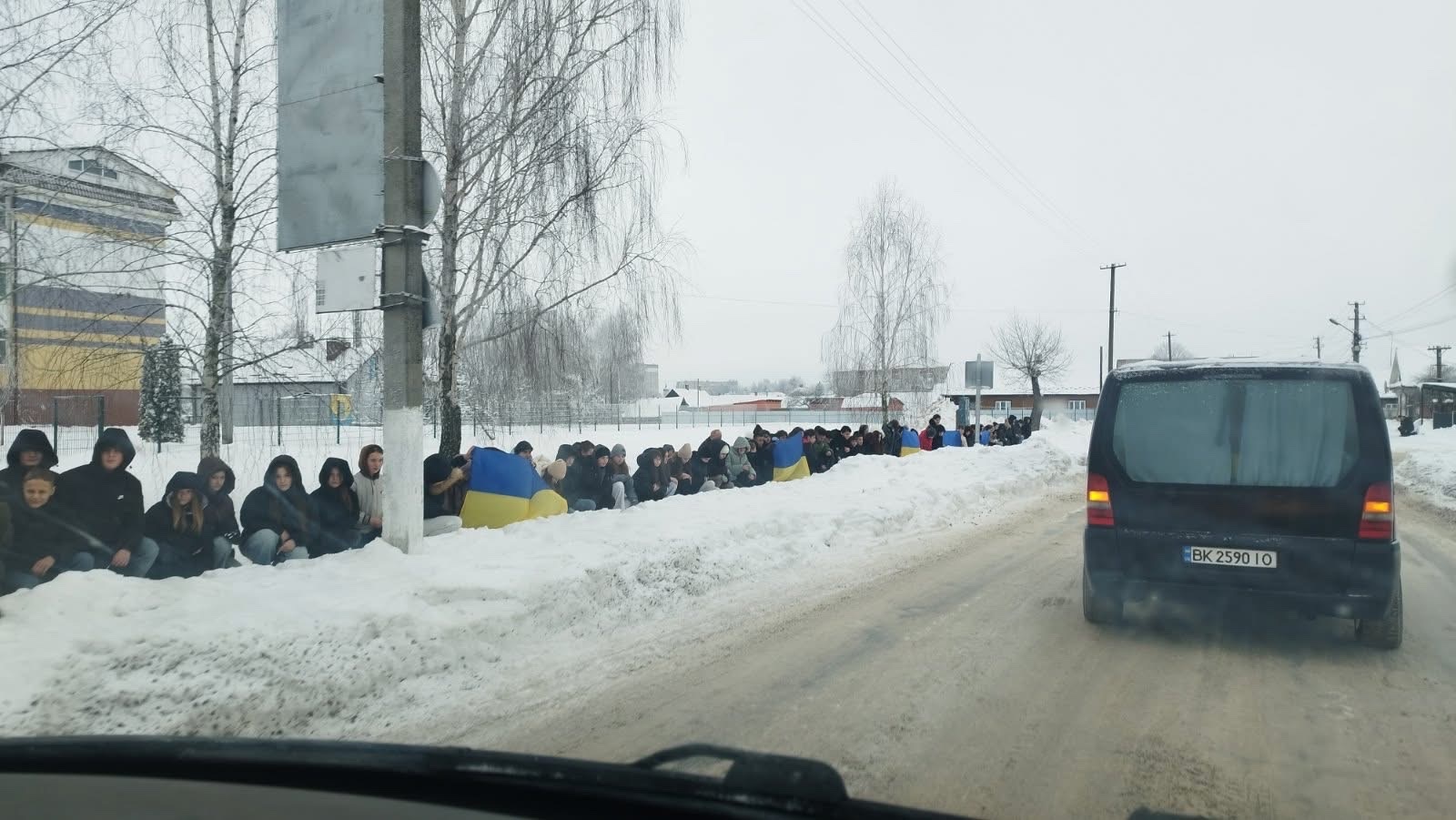 Дубровицька громада попрощалася з військовослужбовцем Русланом Харкевичем
