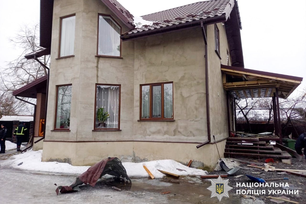 Поранений чоловік і пошкоджені будівлі: що відомо про атаку Рівненщини