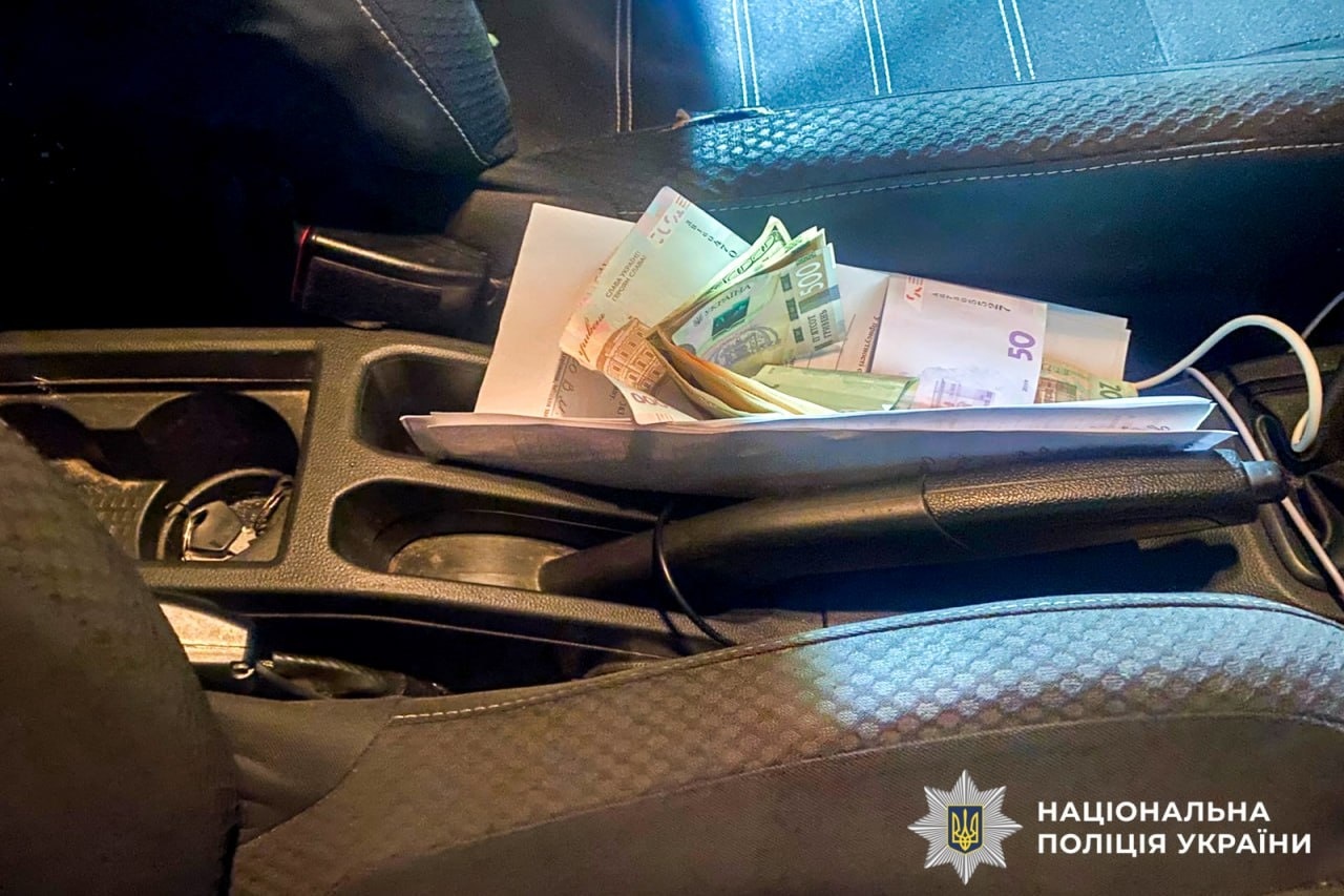 Порушив комендантську — запропонував хабар: на Дубровиччині водій намагався відкупитись від штрафу