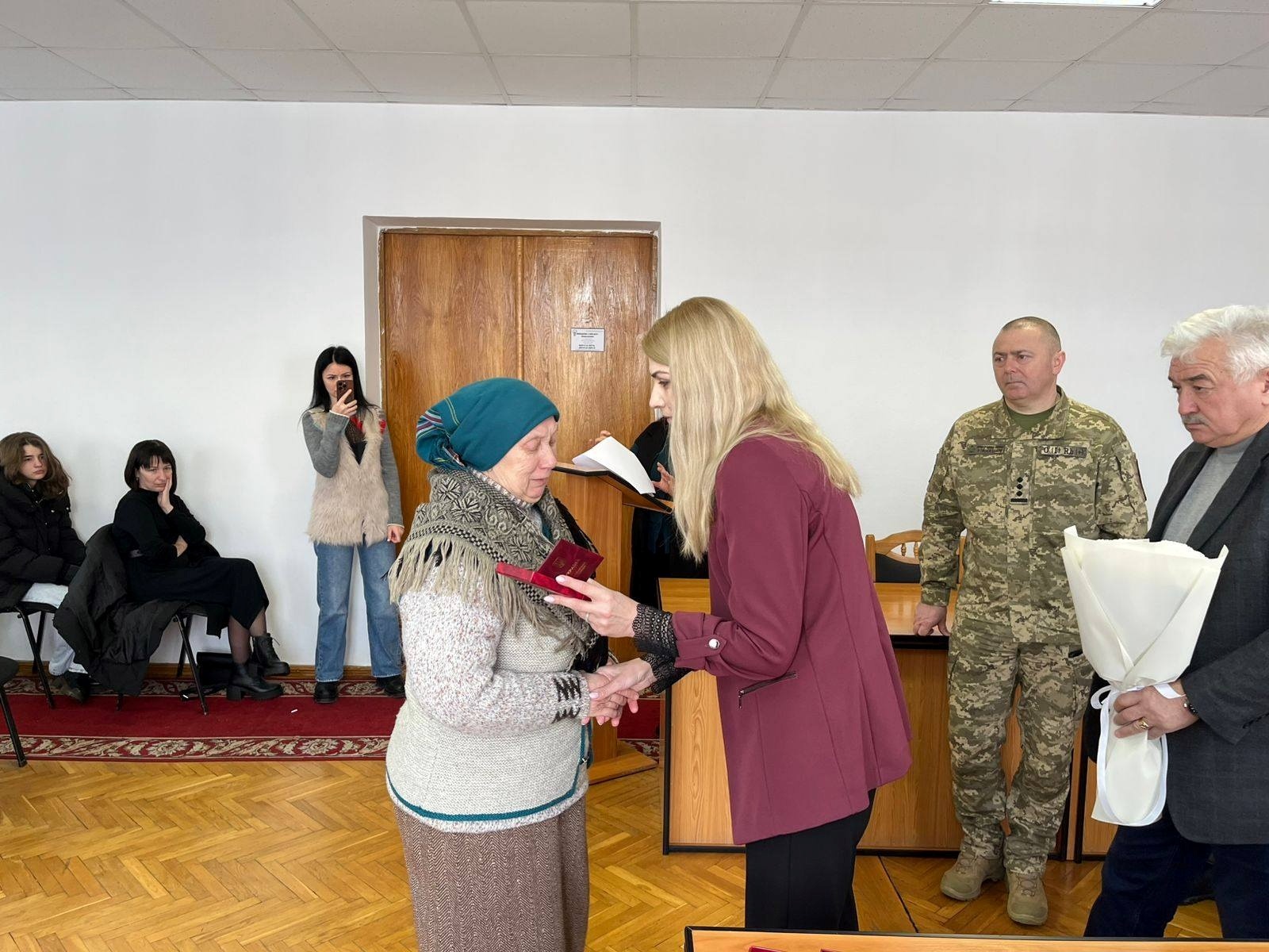 Одинадцять полеглих захисників із Сарненського району отримали державні нагороди