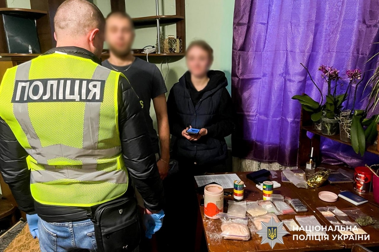 У Сарнах викрили наркосхему: подружжя продавало наркотики по всій Україні