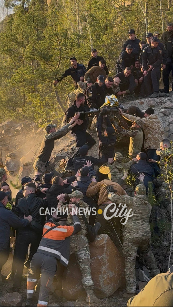 Впав у кар’єр: у Клесівській громаді розшукали зниклого хлопчика