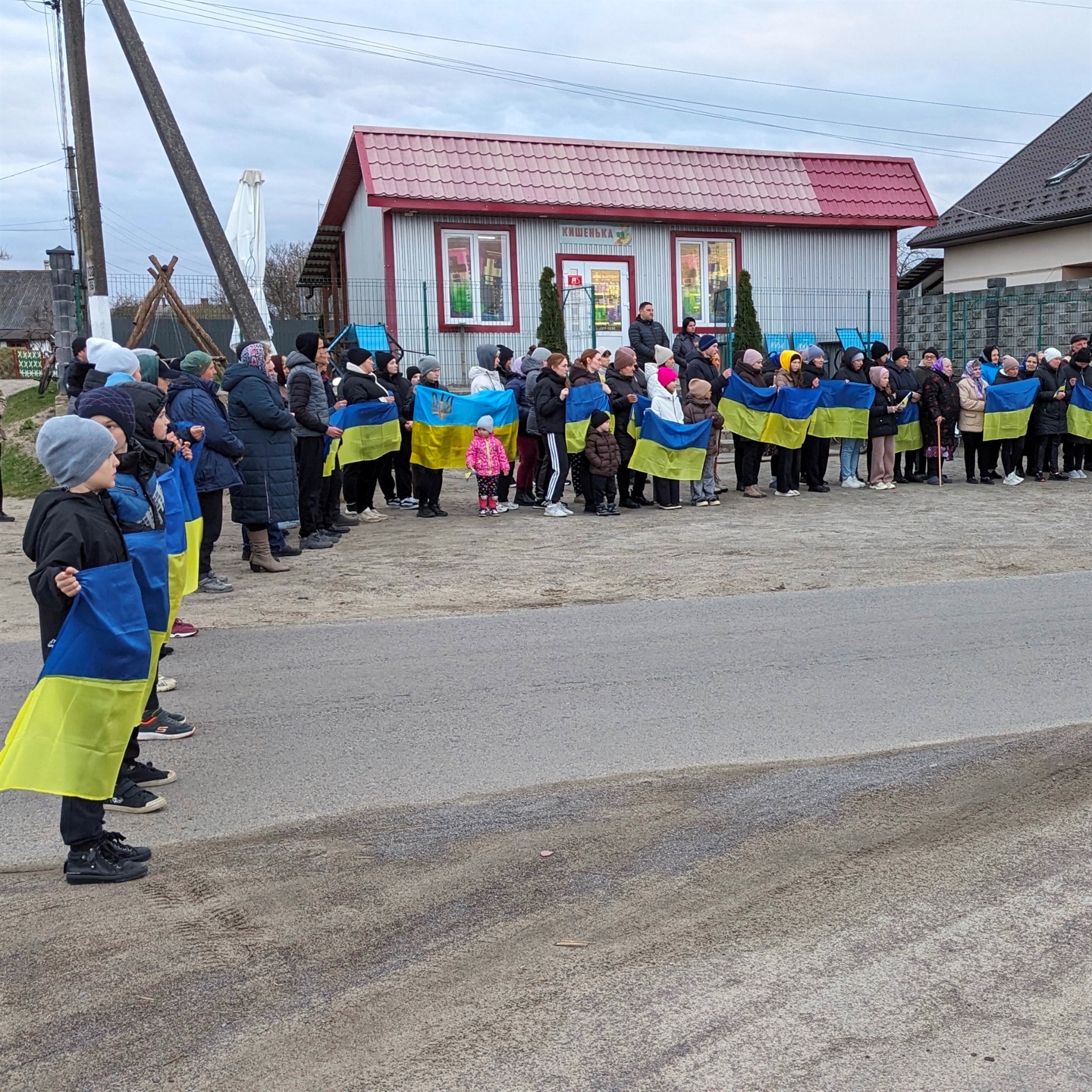 Майже два роки в неволі: на Сарненщині зустріли звільненого з полону бійця