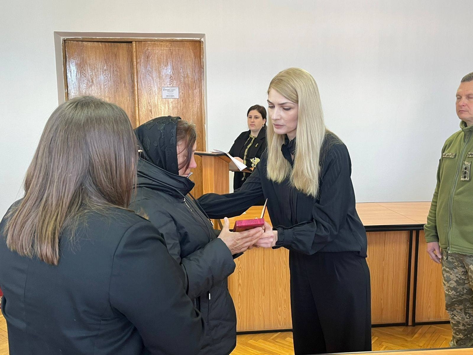 Одинадцятьох військовослужбовців із Сарненського району відзначили посмертними нагородами
